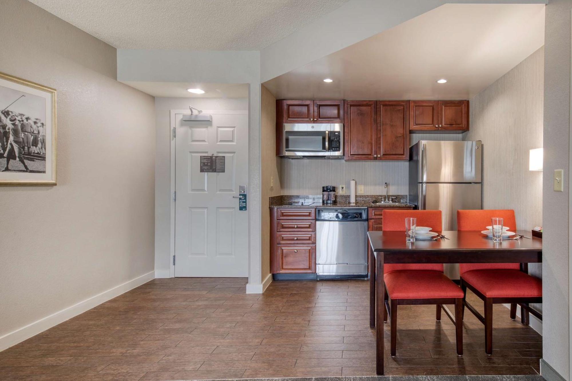 Hotel Homewood By Hilton Olmsted Village 3*