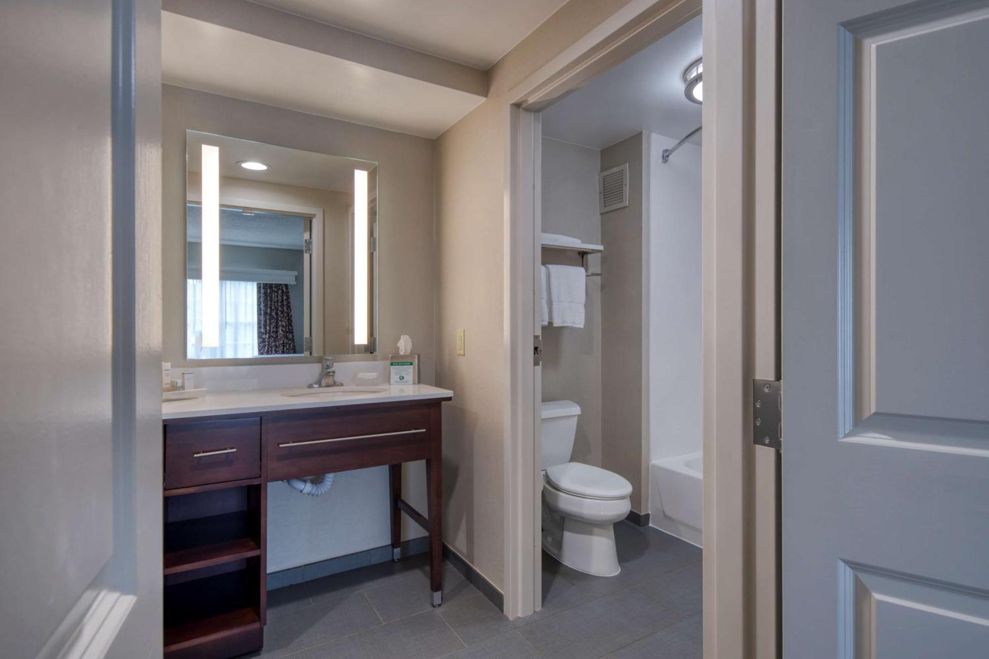Homewood By Hilton Olmsted Village Hotel 3*